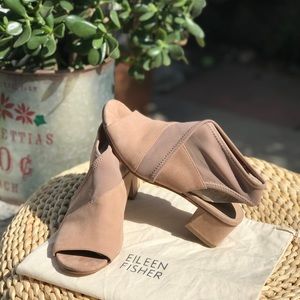 - Eileen Fisher🍂Nude peep toe sandals Sz 8.5                      NEW no box
